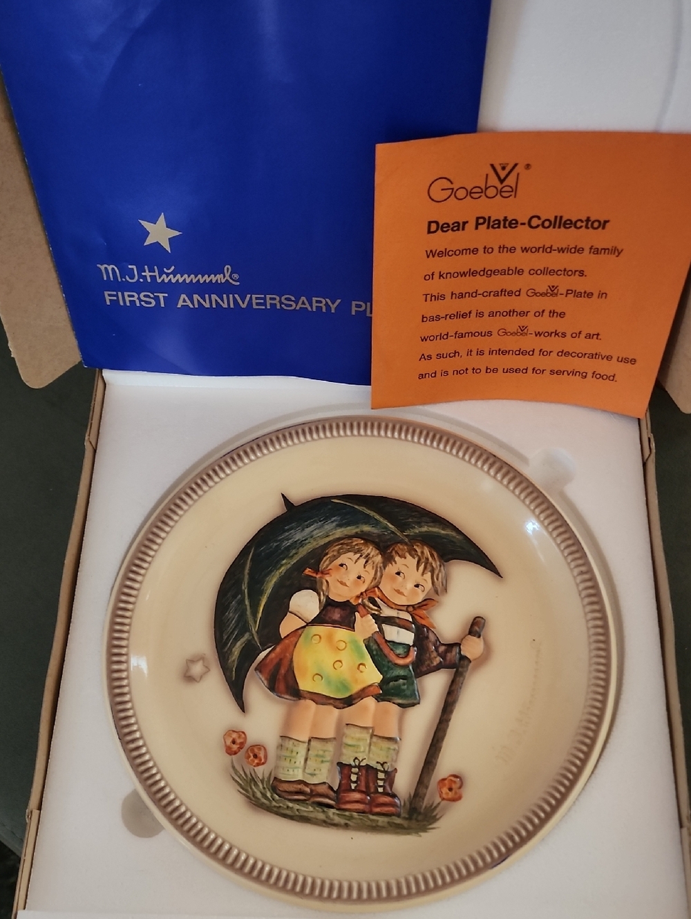 Goebel Cream Decorative Plate with Children Under Umbrella